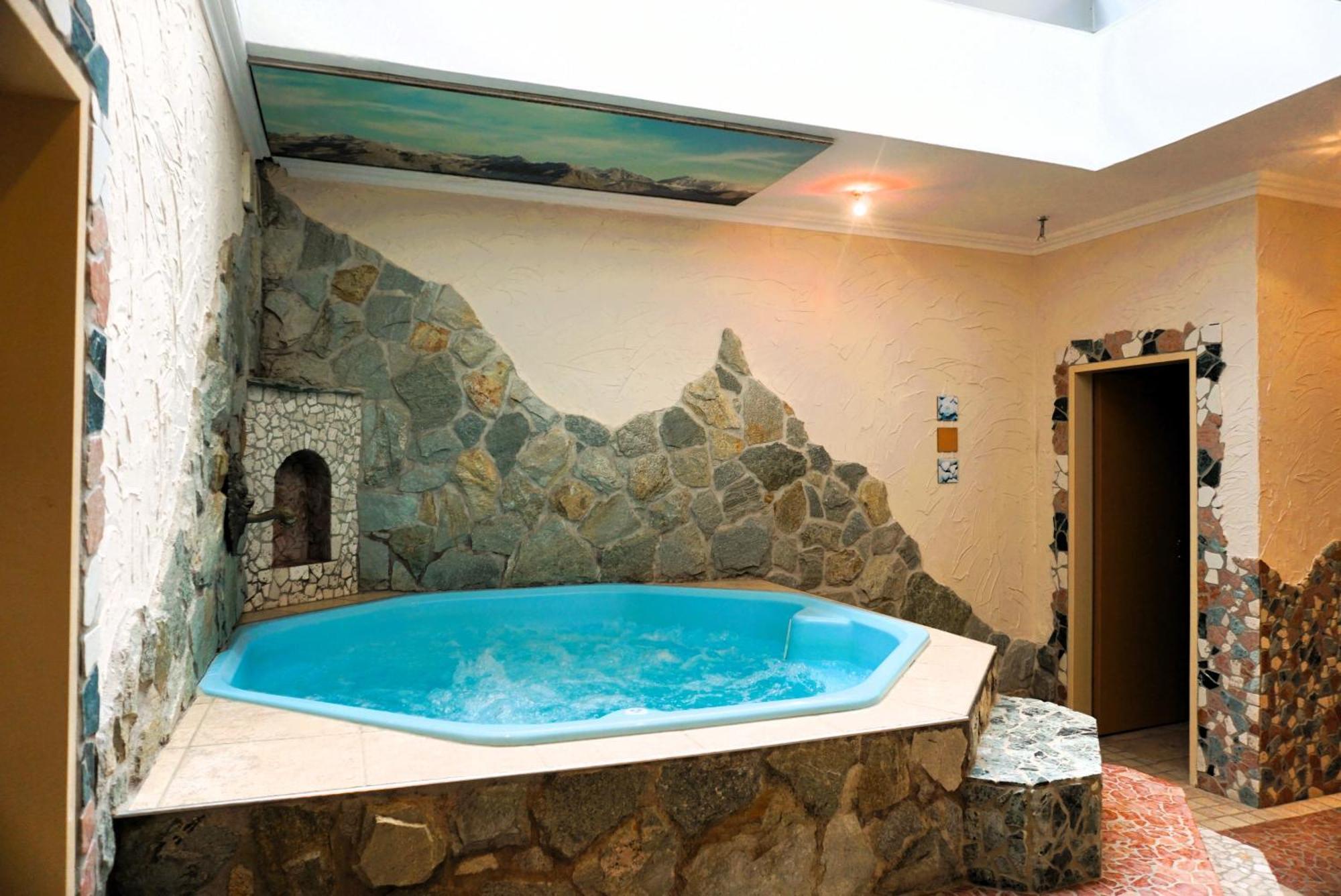 Ad Laca Hotel 3*